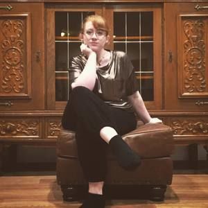 Meet your Posher, Caitlin